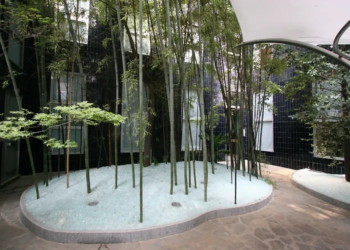 Sacchi Apartahotel 4*