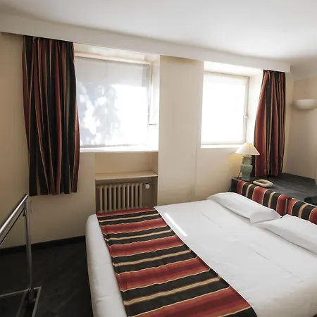 Sacchi Aparthotel 4*