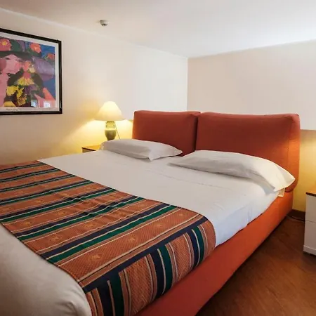 Sacchi 4* Турин