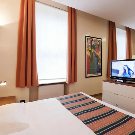 Sacchi Apartmanhotel 4*