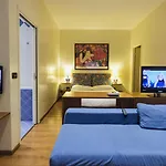 Sacchi Ξενοδοχείο με διαμερίσματα 4*