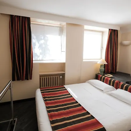 Sacchi Aparthotel 4*